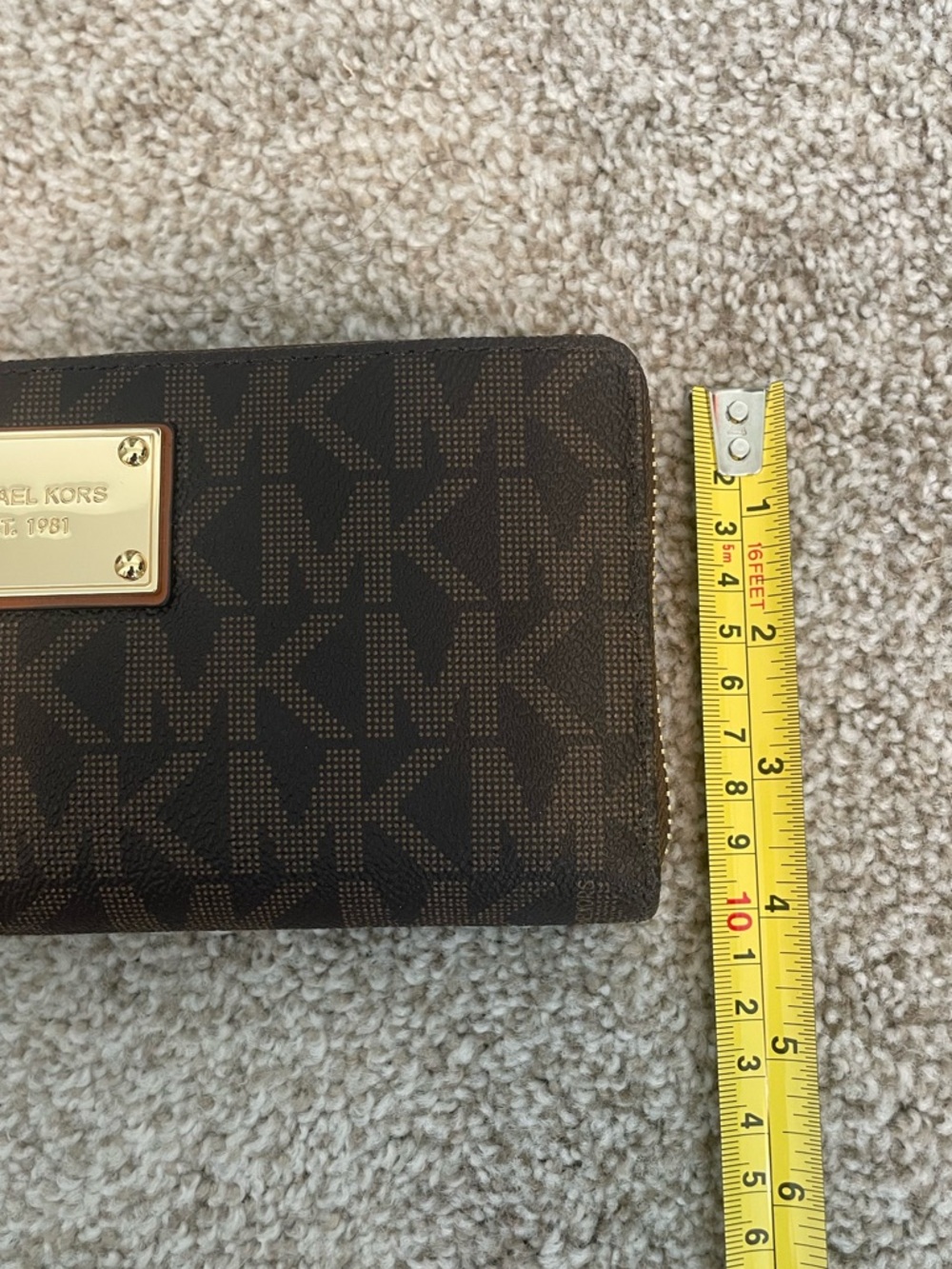 NWT Michael Kors Dark Brown Jet Set Travel Continental Monogram Wristlet Wallet - Picture 8 of 8